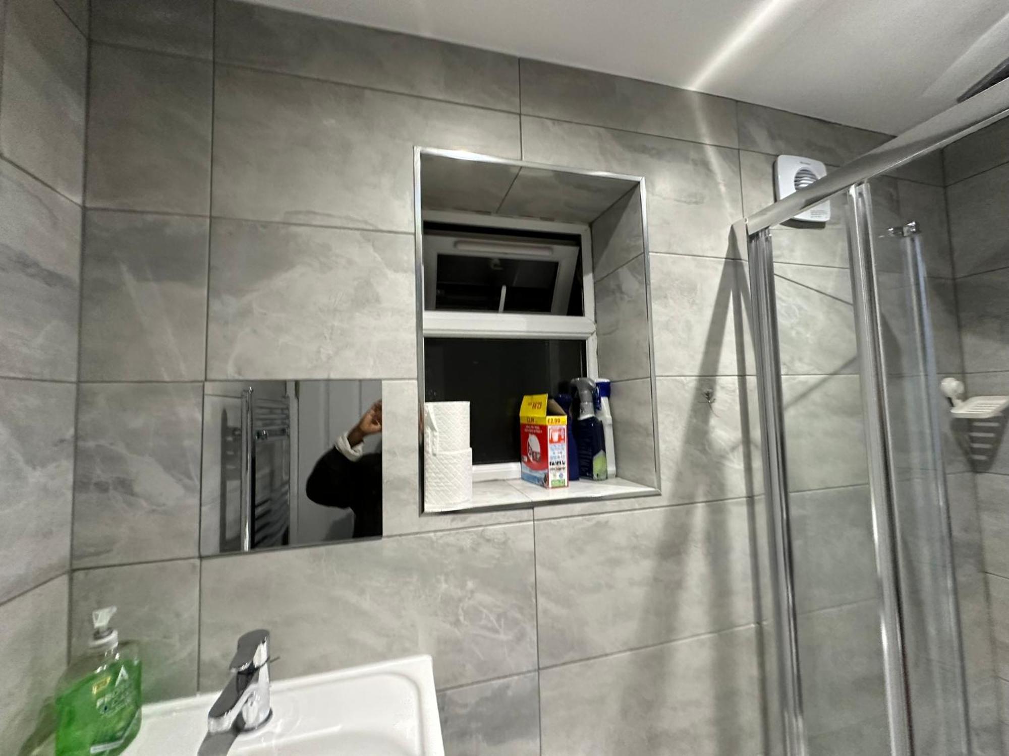 Luxury Ensuite 2Nd Studio Flat With Great Views In Keedonwood Road With Fully Own Bathroom Newly Added And Private Kitchenette Bromley Exterior foto